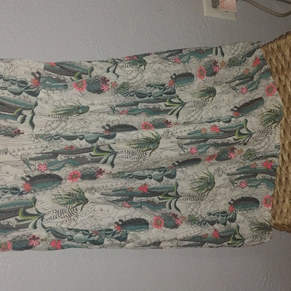 Midi Cactus Print Dress with Coin and Chain Like Detail Near Collar XS - Picture 3 of 7